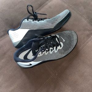 Barely worn Nike Metcon 5